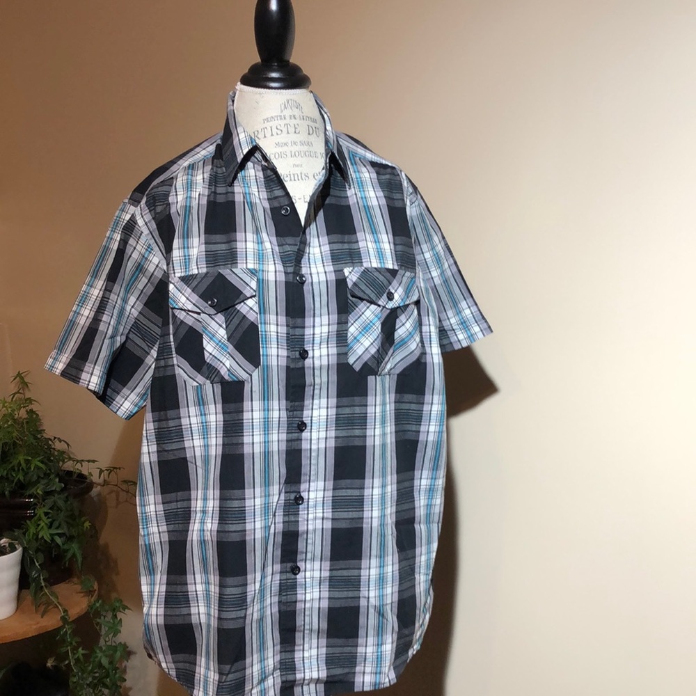 Short Sleeve Dress Shirt, Black Blue Pattern (Size Large)